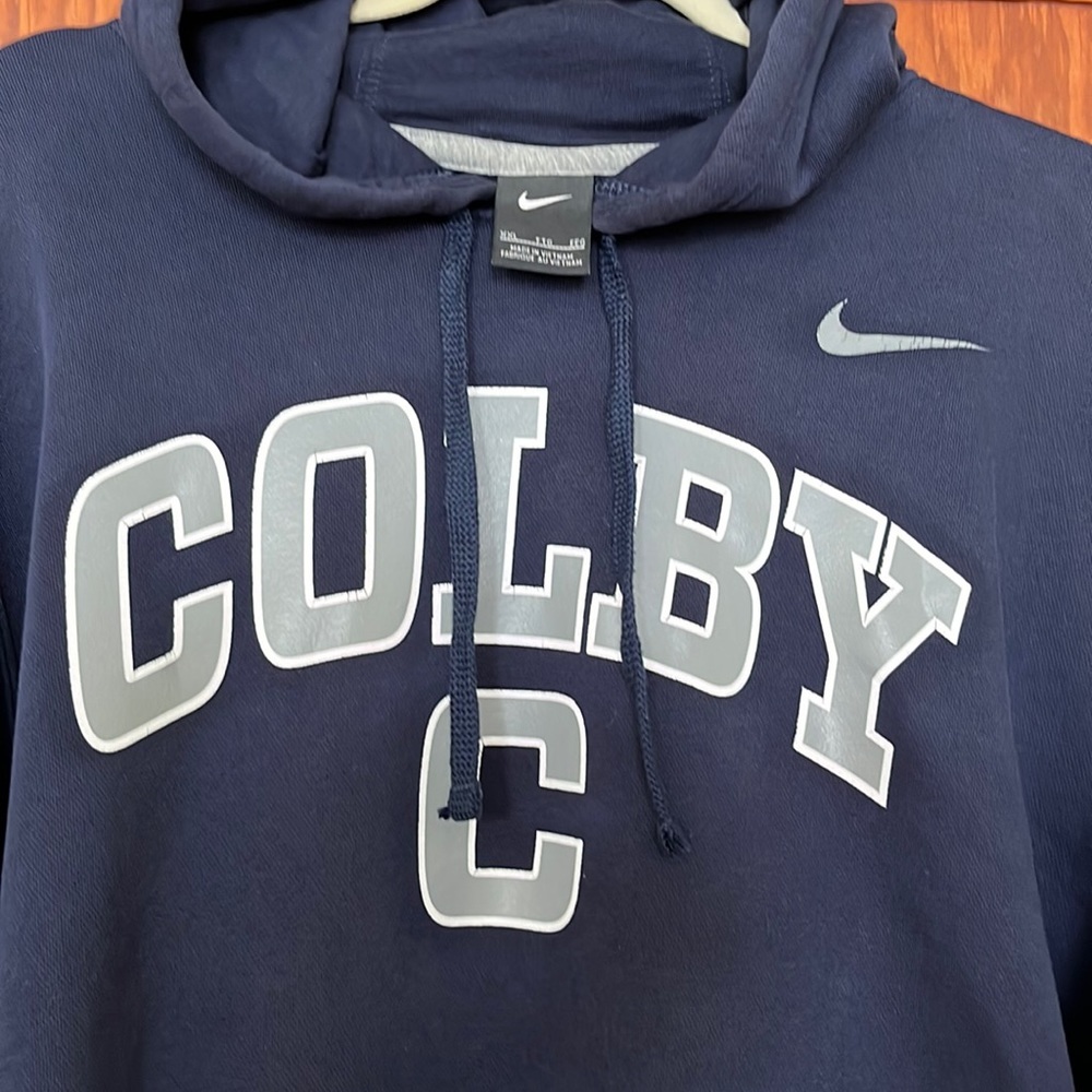 Colby College Sz XXL Nike pullover sweatshirt